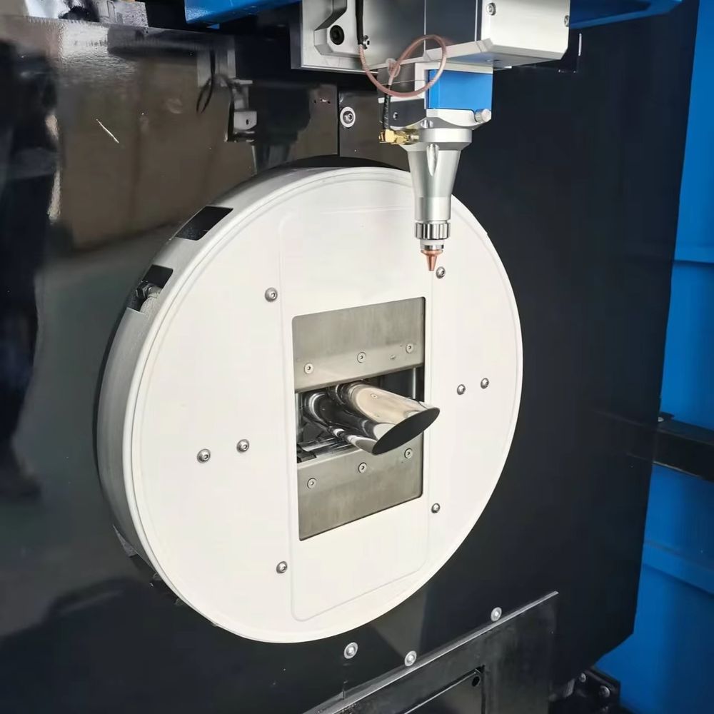 Industrial Fiber Laser Cutting Machine - آلة قطع الأنابيب المعدنية بالليزر الليفي