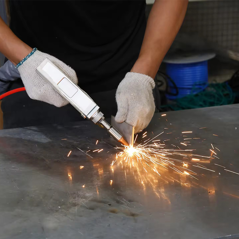 ماكينة لحام ليزر محمولة متعددة - مراجعة Industrial Laser Welding وسعره