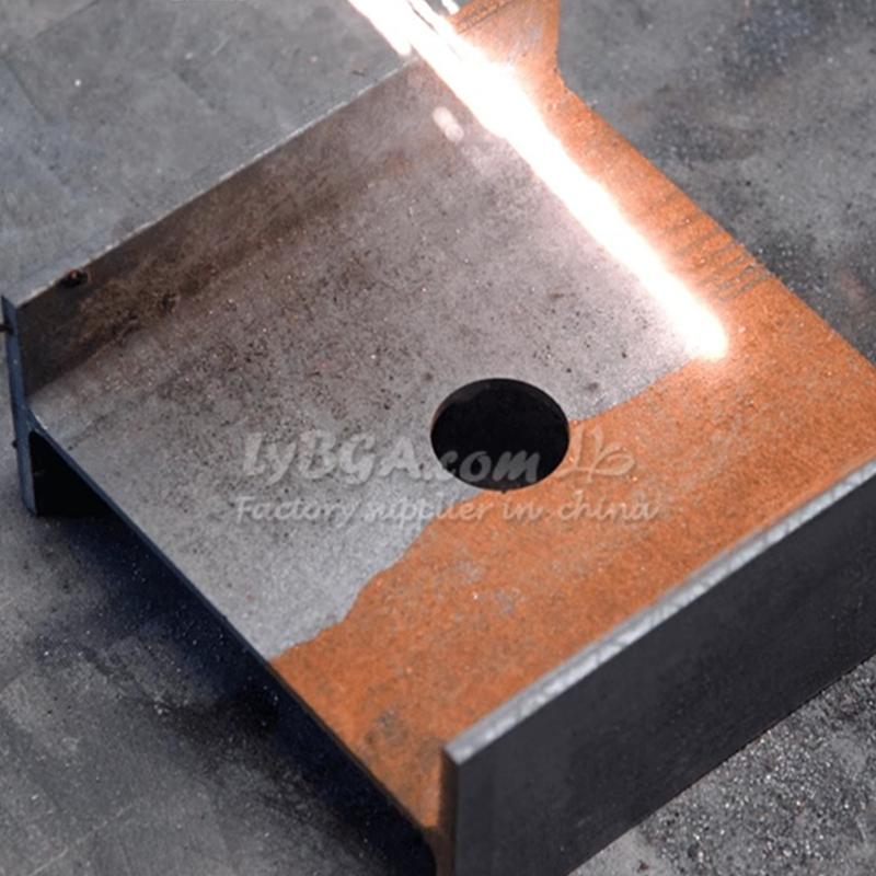 آلة إزالة الصدأ بالليزر الليفي - مراجعة Industrial Fiber Laser Cutting Machine وسعره