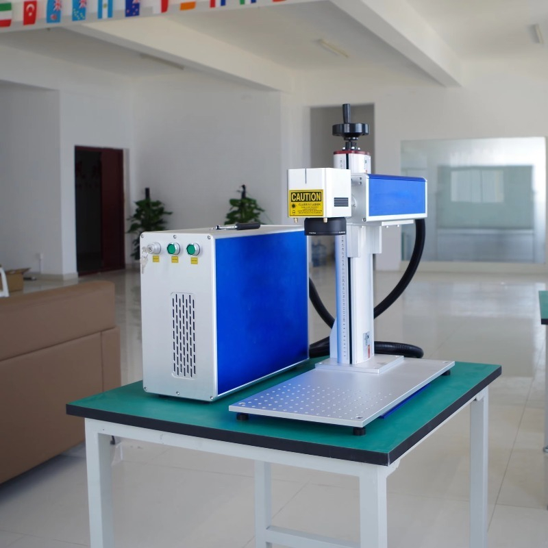 آلة وسم بالليزر الليفي عبر الإ - مراجعة Industrial Laser Engraving Machine For Metal وسعره