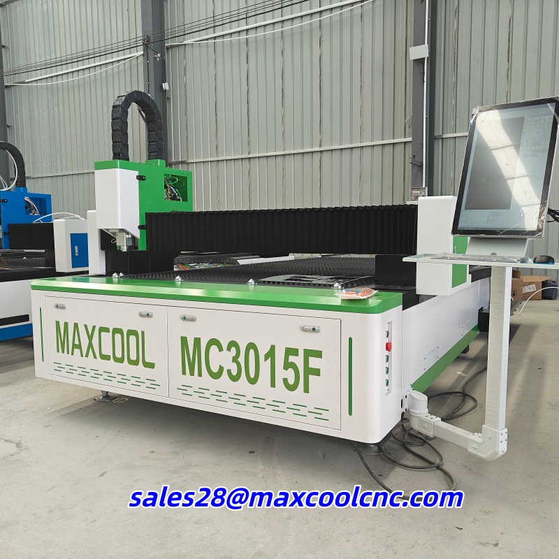 آلة قطع بالليزر الليفي عالية ا - مراجعة Metal Laser Cutter Head وسعره